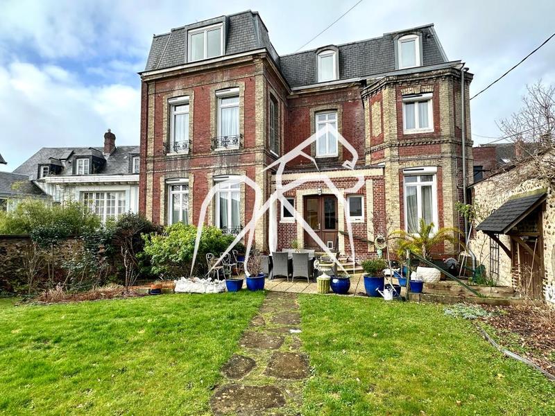 Appartement ancien - 157 m² - 5 pièces