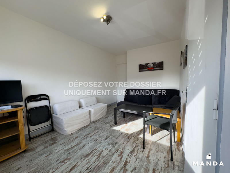 Chambre - 10 m² - 4 pièces