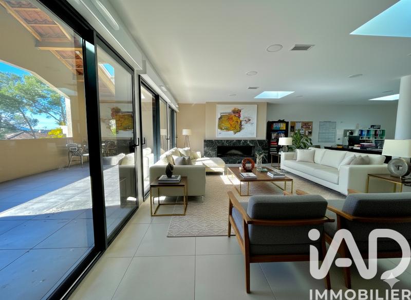 Appartement - 220 m² - 4 pièces