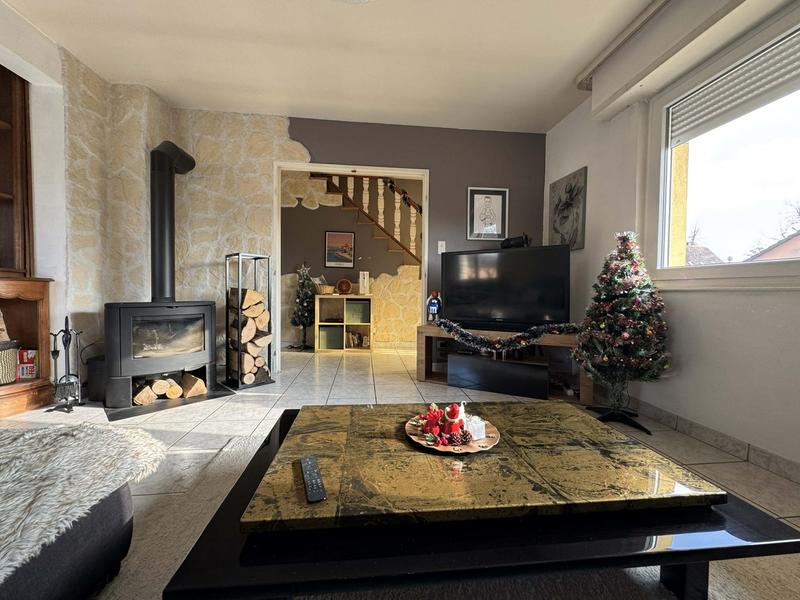 Maison - 90 m² - 5 pièces