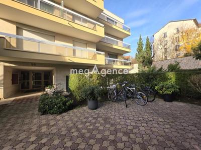 Appartement - 86 m² - 4 pièces