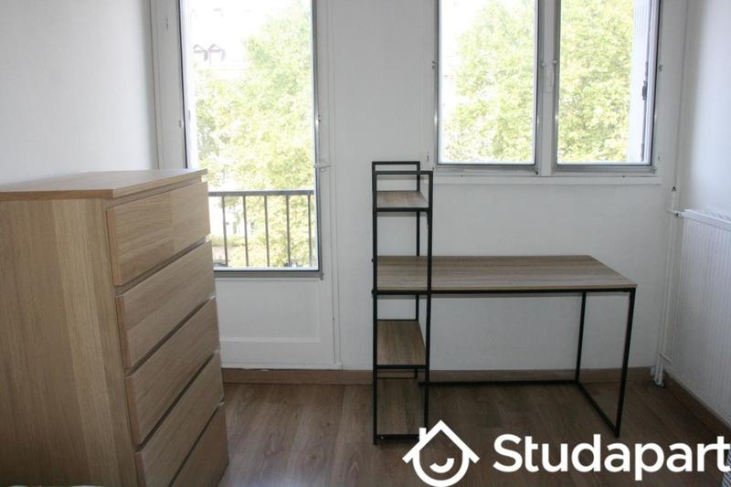 Chambre - 10 m² - 1 pièce