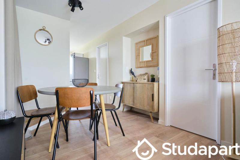 Chambre - 12 m² - 1 pièce