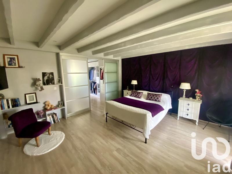 Maison - 215 m² - 5 pièces