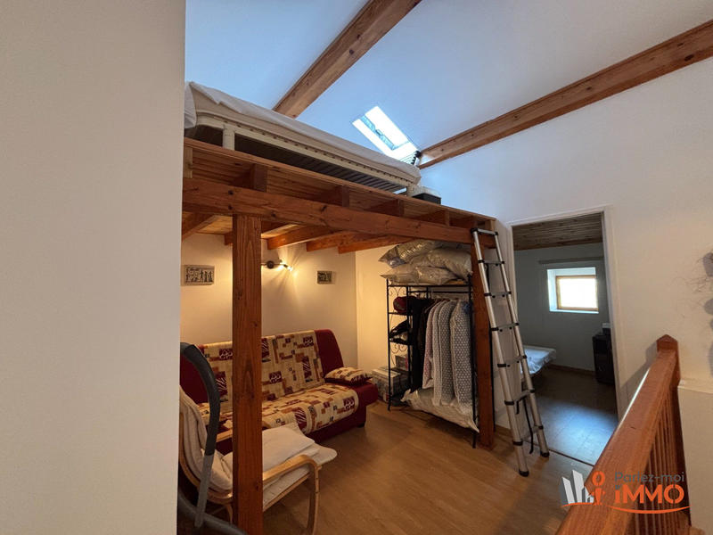 Maison - 96 m² - 6 pièces