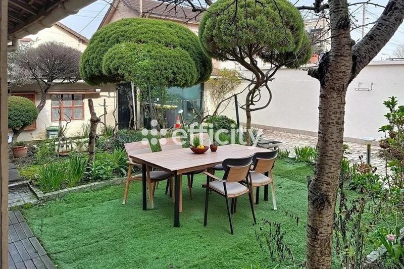 Pavillon - 120 m² - 6 pièces