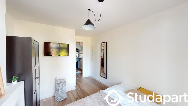 Chambre - 12 m² - 1 pièce