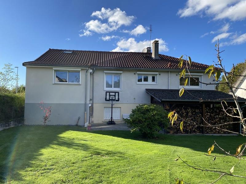 Maison - 137 m² - 7 pièces