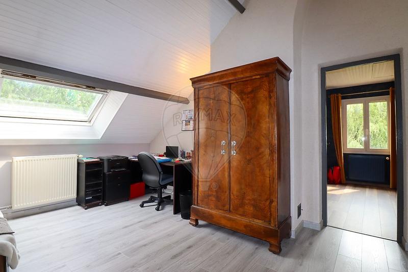 Maison - 200 m² - 7 pièces