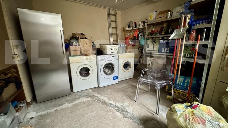 Maison de ville - 235 m² - 9 pièces