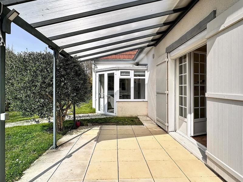 Maison - 196 m² - 8 pièces