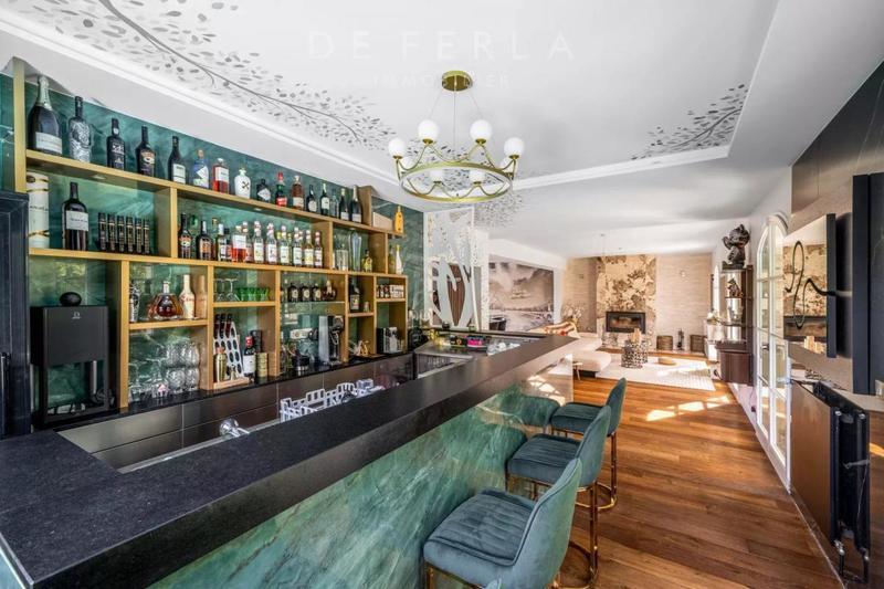 Villa - 370 m² - 8 pièces