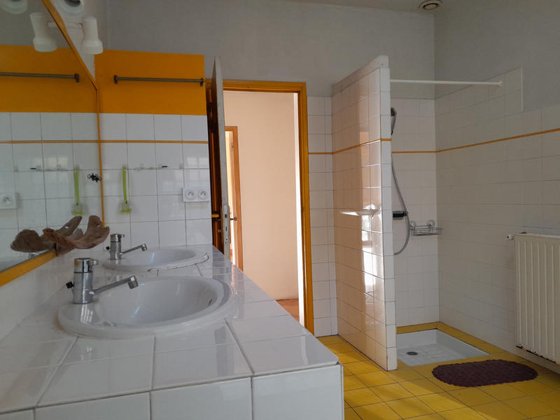 Maison - 295 m² - 10 pièces