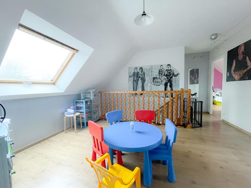 Maison - 140 m² - 8 pièces