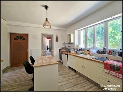 Maison de village - 146 m² - 7 pièces