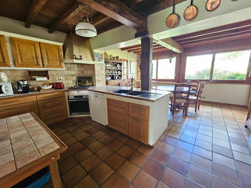 Maison - 251 m² - 6 pièces