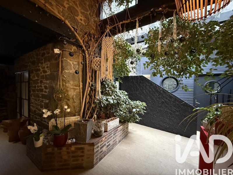 Maison - 301 m² - 13 pièces