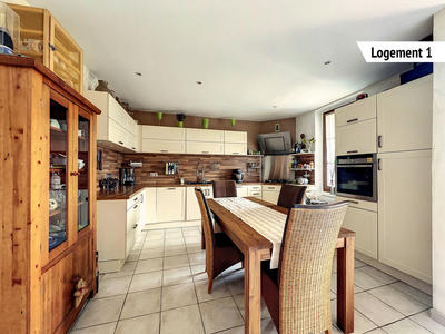 Maison - 200 m² - 6 pièces