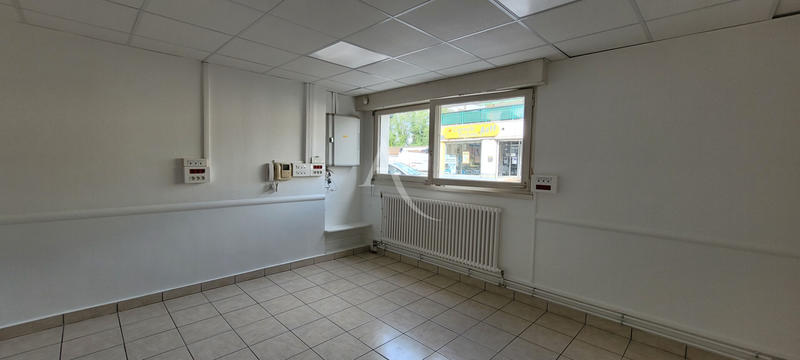 Bureau - 355 m² - 17 pièces
