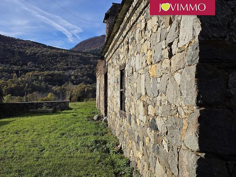 Maison - 300 m² - 1 pièce