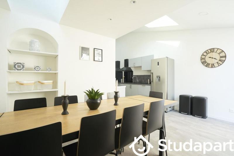 Chambre - 13 m² - 1 pièce