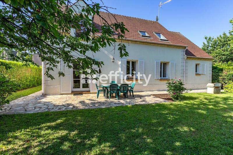 Maison - 136 m² - 6 pièces