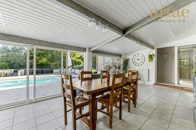 Maison traditionnelle - 137 m² - 5 pièces