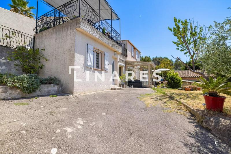 Maison - 174 m² - 5 pièces
