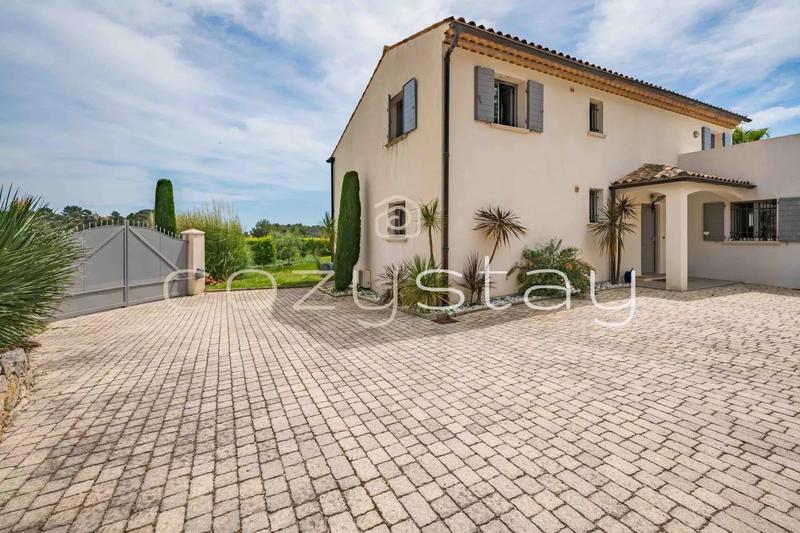 Villa - 170 m² - 5 pièces
