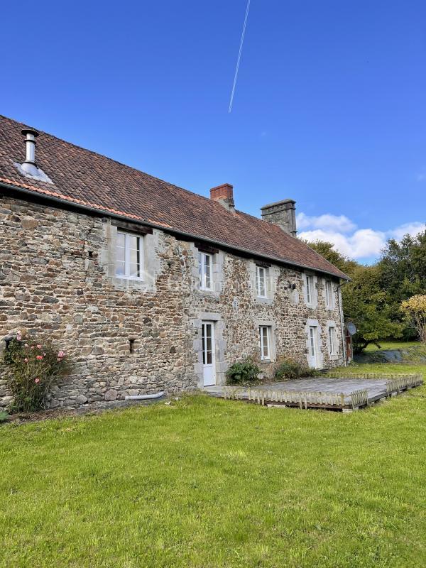 Maison en pierre - 152 m² - 5 pièces