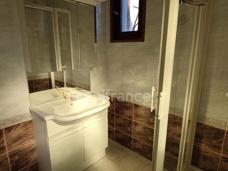 Maison - 92 m² - 6 pièces