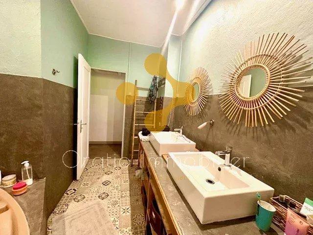 Maison - 137 m² - 5 pièces