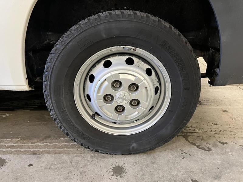 Peugeot Boxer III Phase 3 Fourgon 330 L2h2 2.0 BlueHDi 110 cv Tva Recuperable