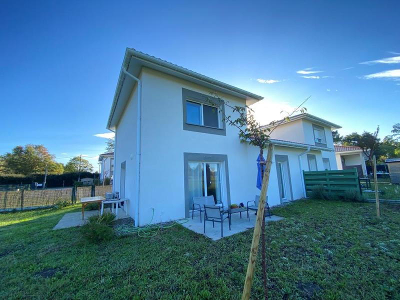 Maison - 95 m² - 4 pièces