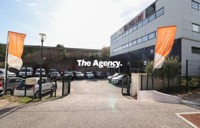 Fonds de commerce - Local commercial - 824 m²