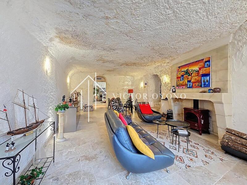 Maison - 208 m² - 6 pièces