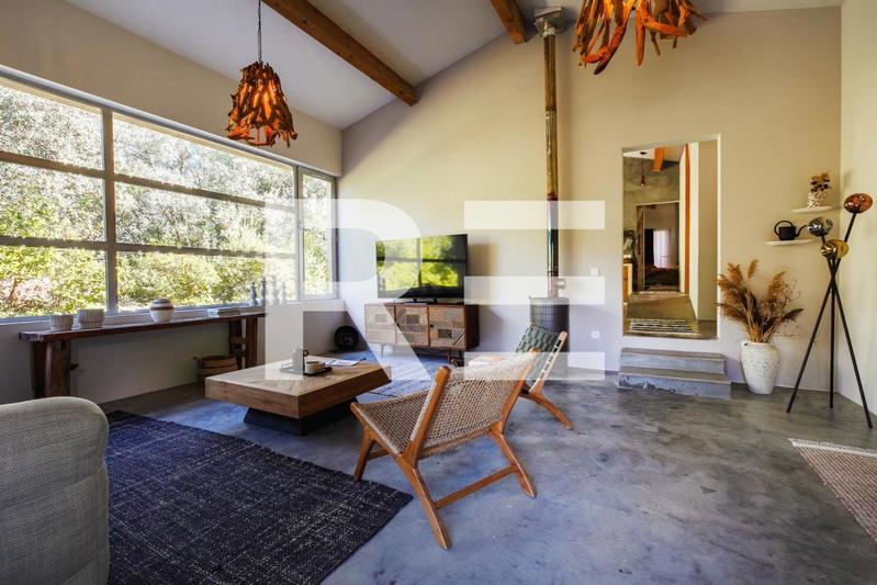 Maison d'architecte - 239 m² - 8 pièces