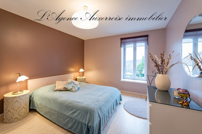 Maison - 314 m² - 8 pièces