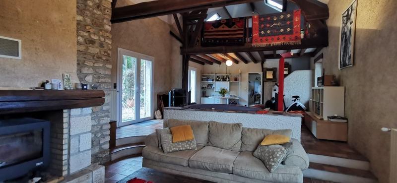 Maison - 237 m² - 9 pièces