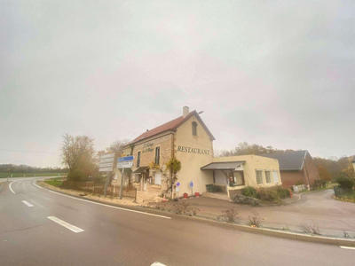 Local commercial - 381 m² - 11 pièces