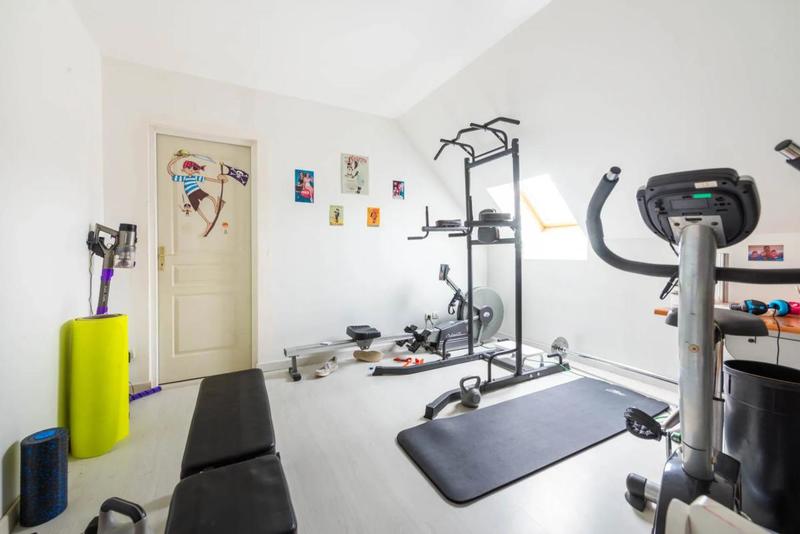 Maison - 200 m² - 8 pièces