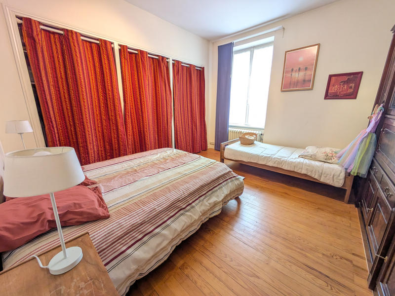 Maison - 307 m² - 16 pièces