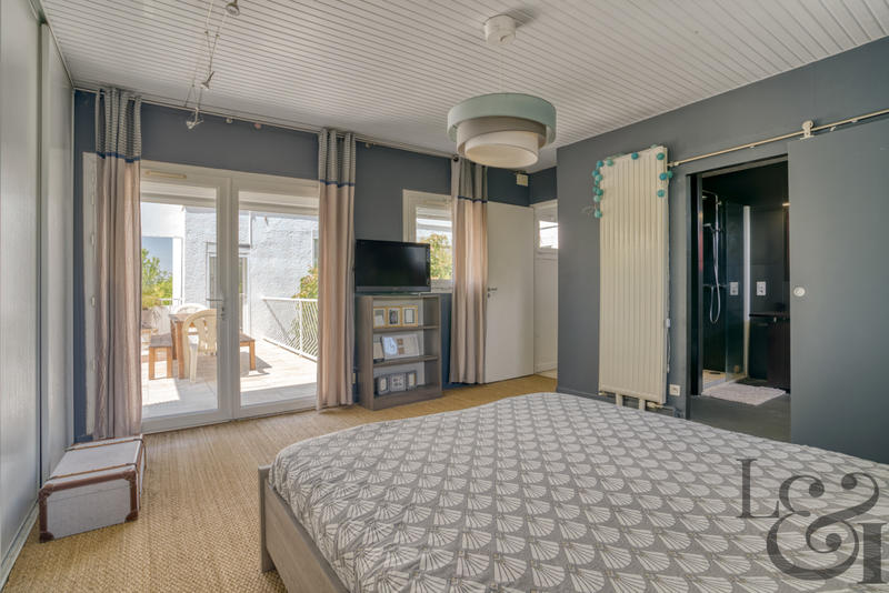 Maison - 254 m² - 7 pièces