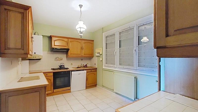 Maison - 93 m² - 5 pièces