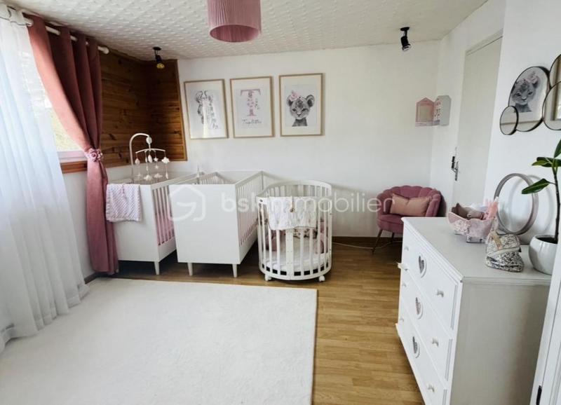 Maison - 140 m² - 6 pièces