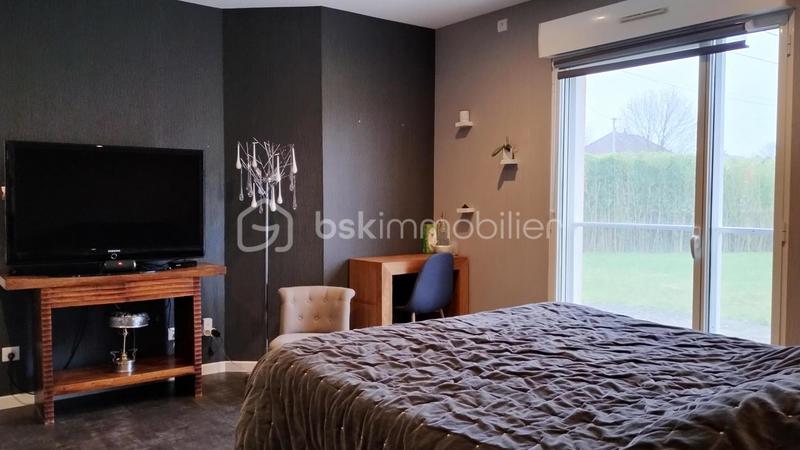 Maison - 239 m² - 6 pièces