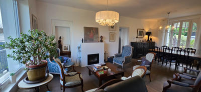 Maison - 180 m² - 7 pièces