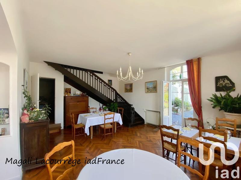 Maison - 550 m² - 11 pièces