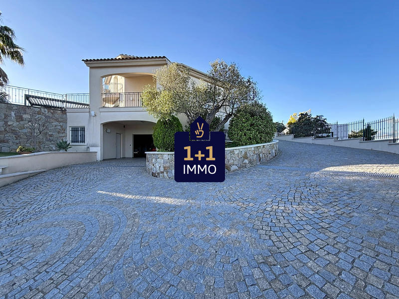 Villa - 197 m² - 4 pièces