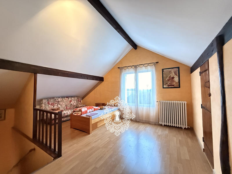 Maison - 102 m² - 4 pièces